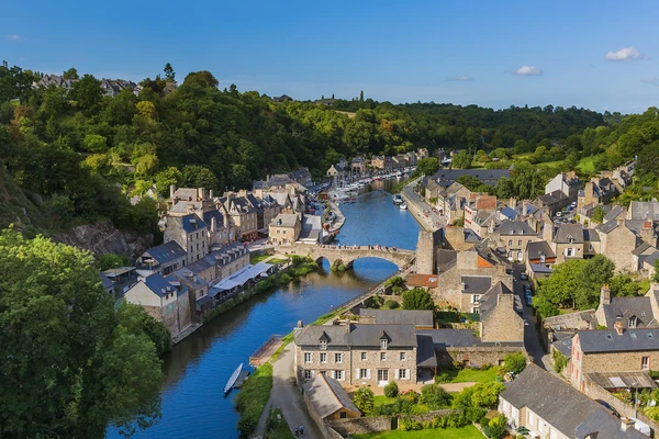 Dinan