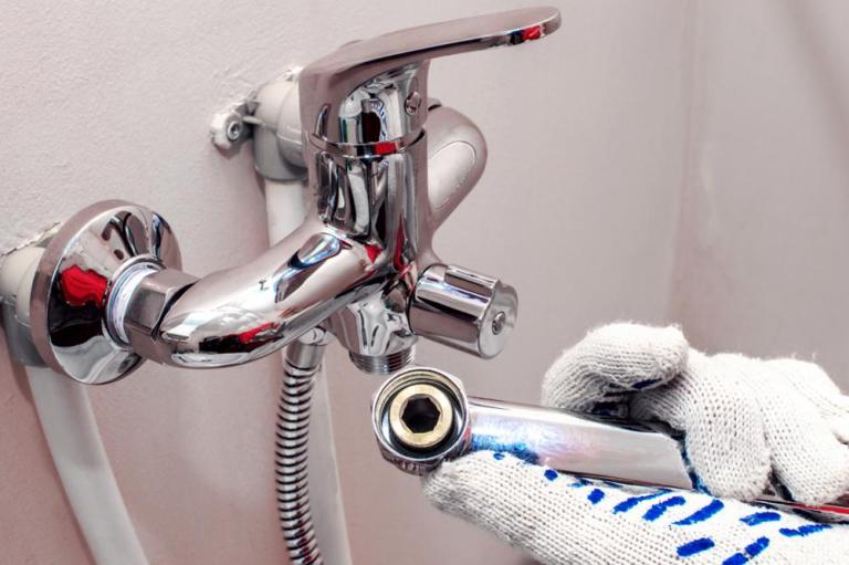 Installation sanitaire à Combourg, quelles solutions pour votre logement ?